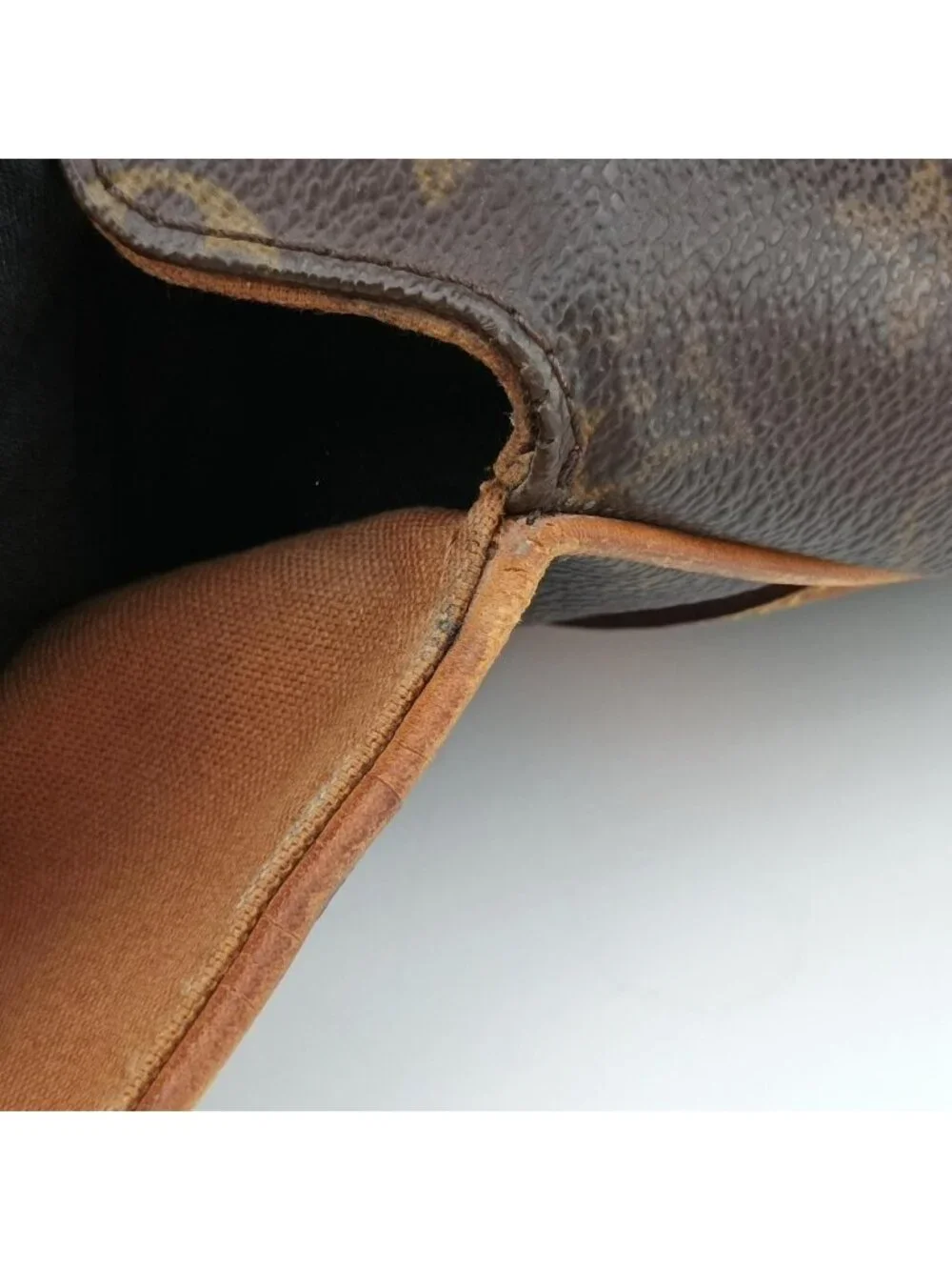 Louis Vuitton Aves Messenger Brown Monogram Canvas Leather
